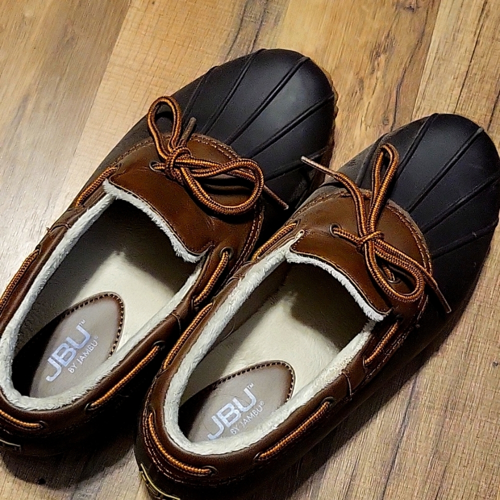 JBU rain moccasins size 10